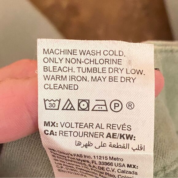 Chicos So Slimming Girlfriend Ankle Pants Sage Green Womens Size 8 Stretchy - Picture 8 of 9